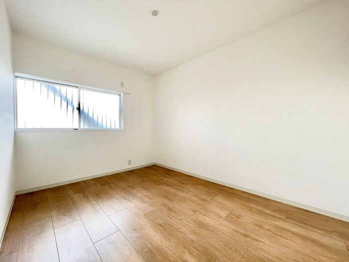 物件内観写真13　(居室)