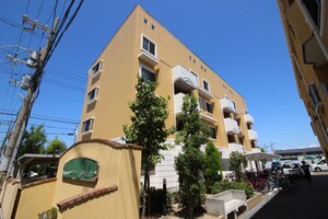 アルティエ－レ　セラＡ棟外観写真