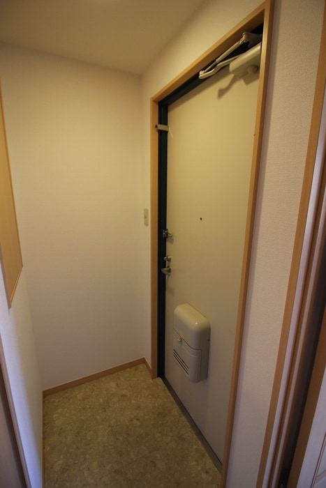 物件内観写真17　(玄関)