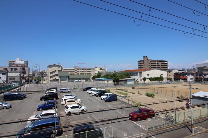 物件内観写真19　(室内からの展望)