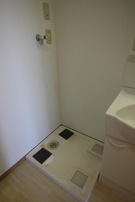 物件内観写真21　(洗濯機置場)