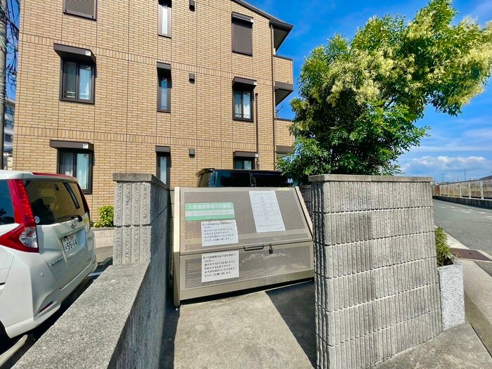 物件外観写真6　(建物設備)