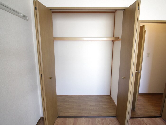 物件内観写真16　(収納)