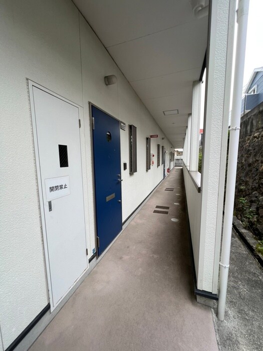 物件外観写真5　(エントランス部分)