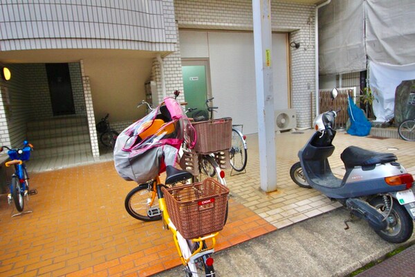 駐輪場