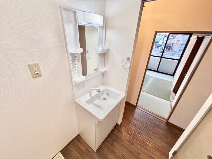 物件内観写真11　(洗面)