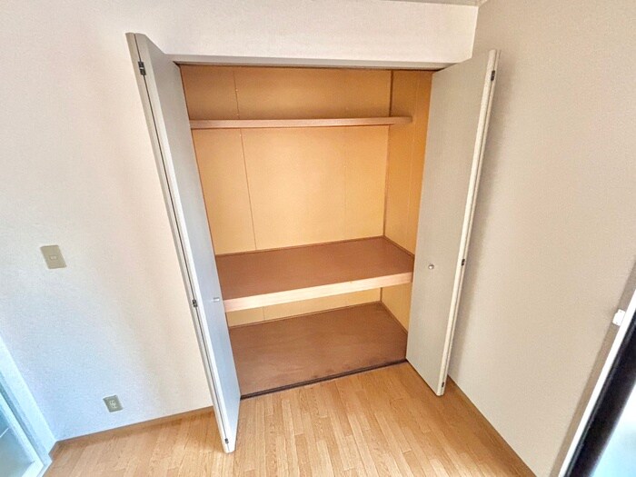 物件内観写真13　(収納)