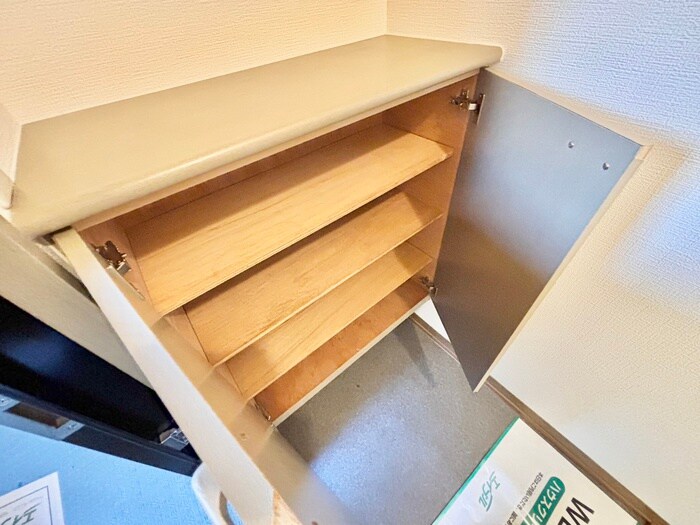 物件内観写真14　(靴箱)