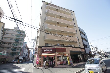 バ－ムドルファロ外観写真