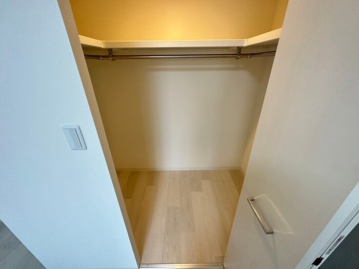 物件内観写真12　(収納)