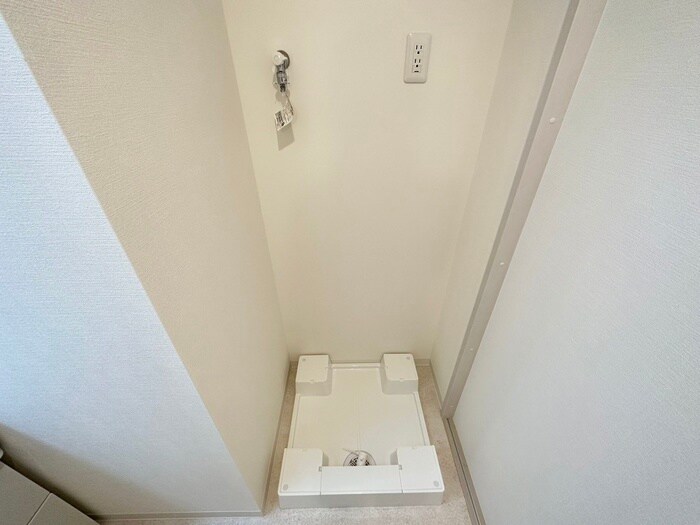 物件内観写真17　(洗濯機置場)