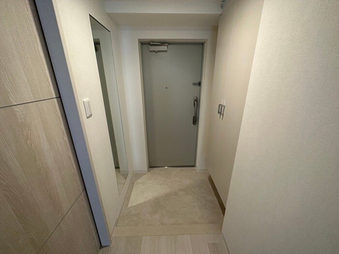 物件内観写真18　(玄関)