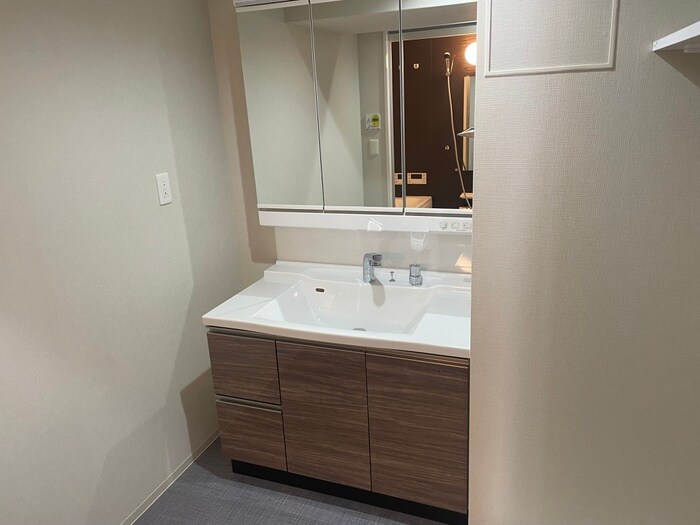 物件内観写真13　(洗面)