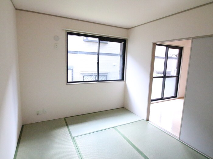 物件内観写真10　(居室)