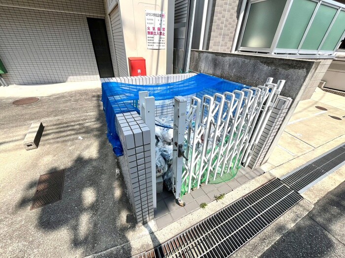 物件外観写真6　(建物設備)