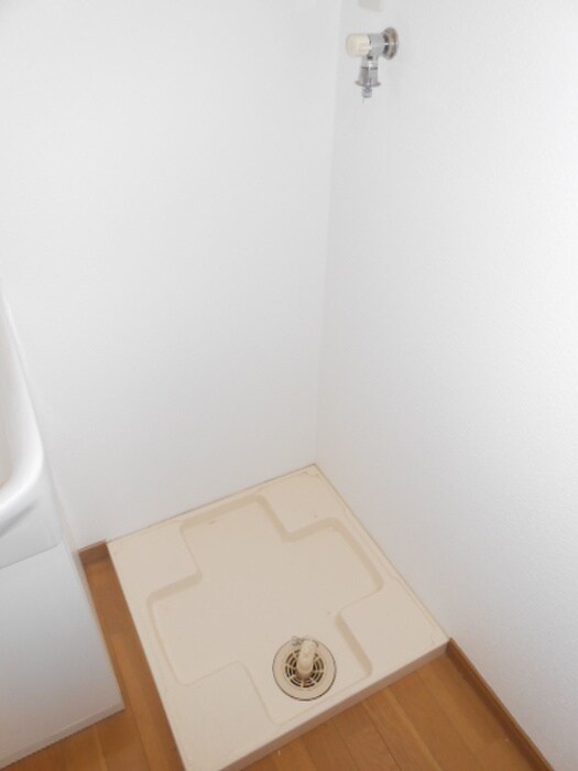 物件内観写真14　(洗濯機置場)