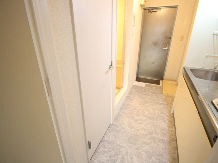 物件内観写真14　(廊下)