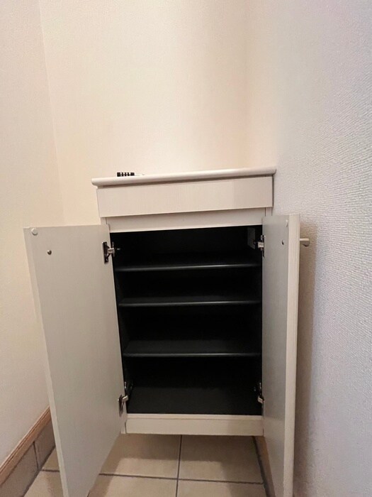 物件内観写真19　(靴箱)