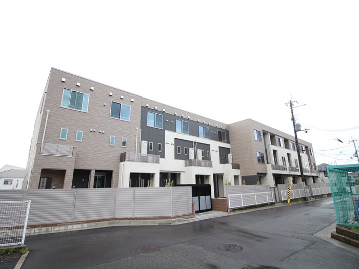 物件外観写真1　(外観写真)