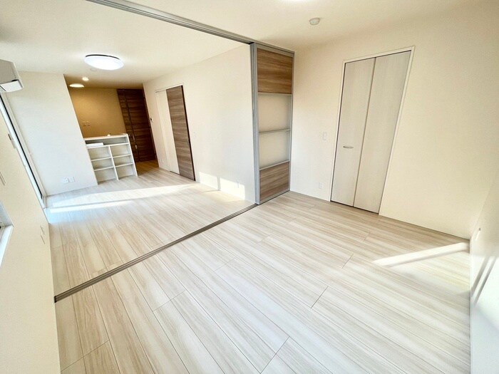 物件内観写真8　(居室)