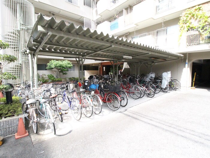 物件外観写真5　(駐輪場)