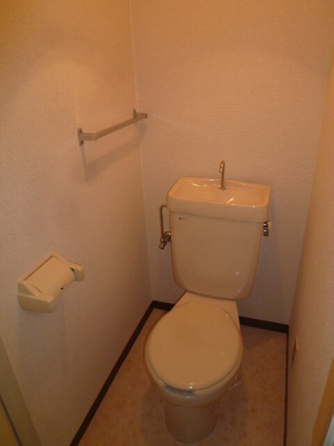 物件内観写真11　(トイレ)