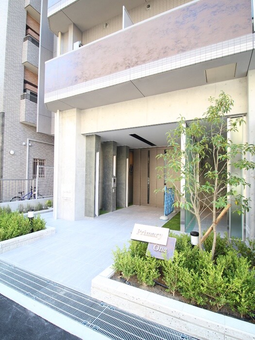 物件外観写真3　(エントランス部分)