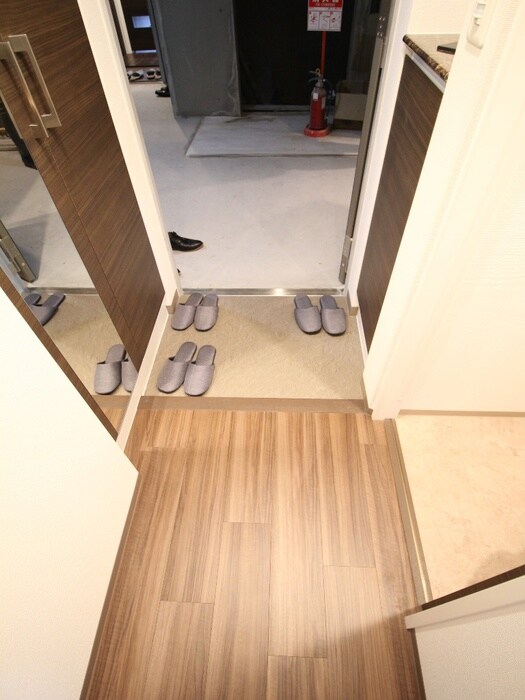 物件内観写真15　(玄関)