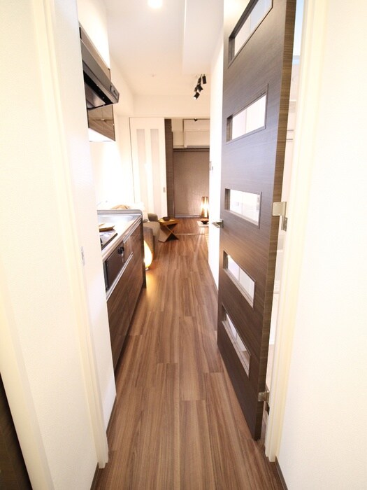 物件内観写真17　(廊下)