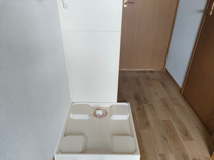 物件内観写真19　(洗濯機置場)