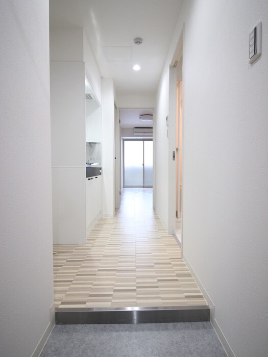 物件内観写真9　(廊下)