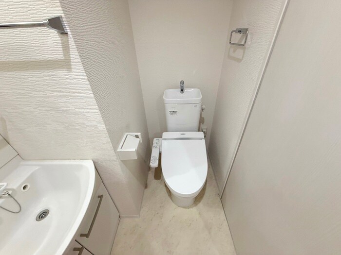 物件内観写真12　(トイレ)