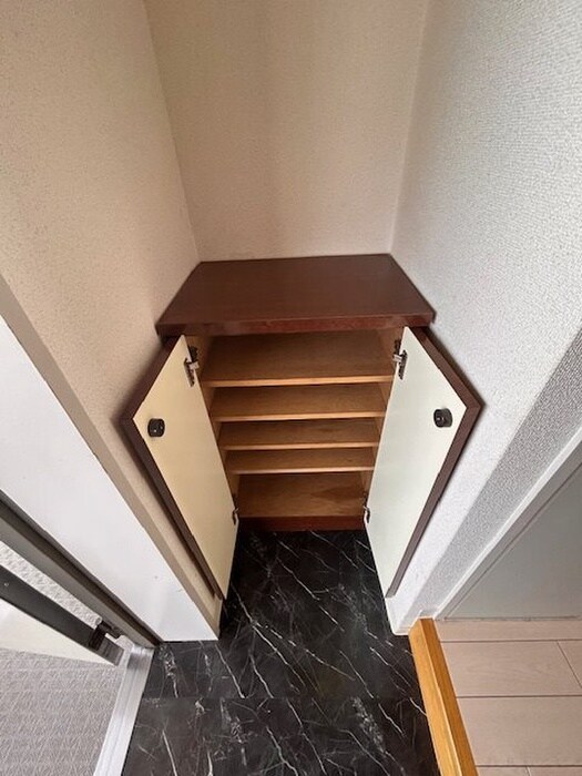 物件内観写真17　(靴箱)