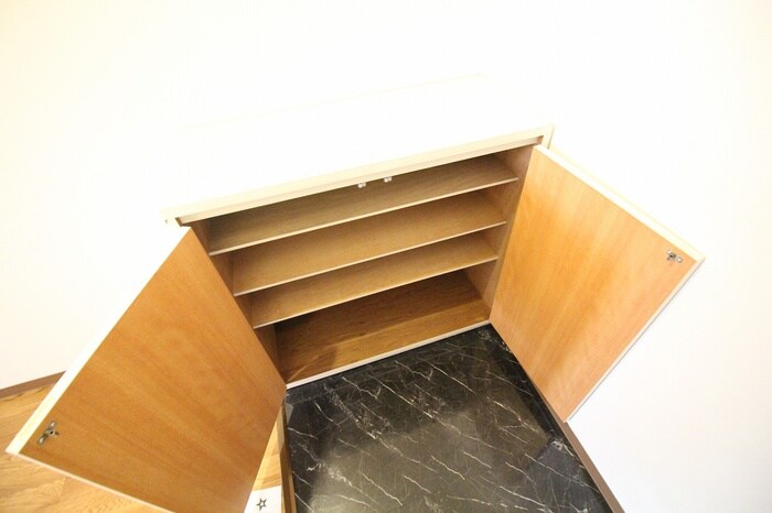 物件内観写真14　(靴箱)