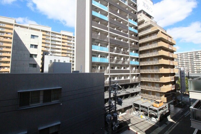 物件内観写真16　(室内からの展望)