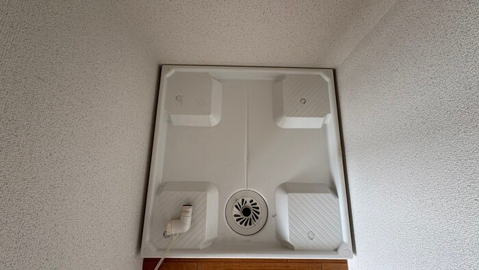 物件内観写真15　(洗濯機置場)