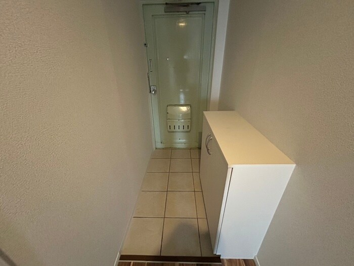 物件内観写真18　(玄関)