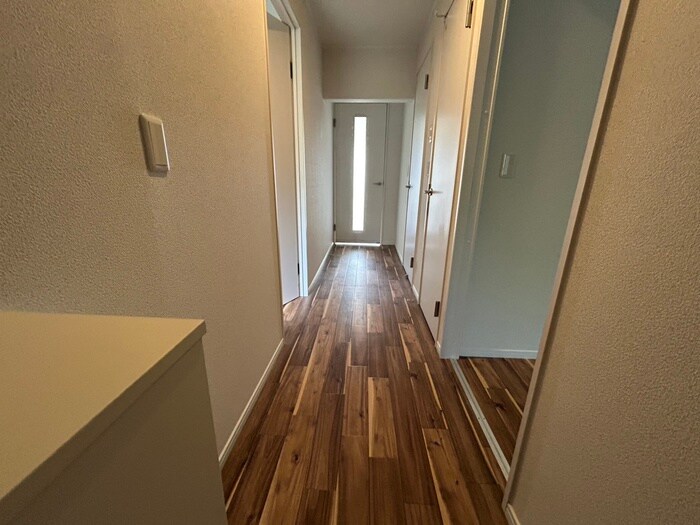 物件内観写真21　(廊下)