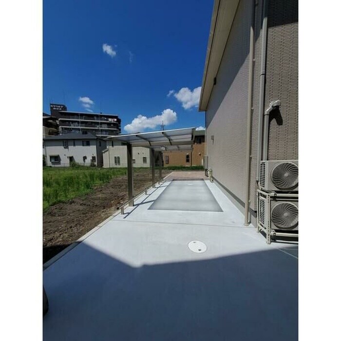 物件外観写真2　(駐輪場)