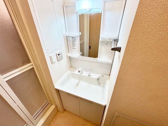 物件内観写真13　(洗面)