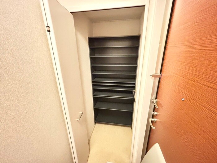 物件内観写真19　(靴箱)