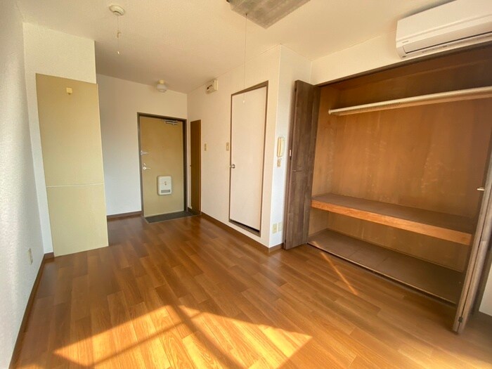 物件内観写真8　(居室)