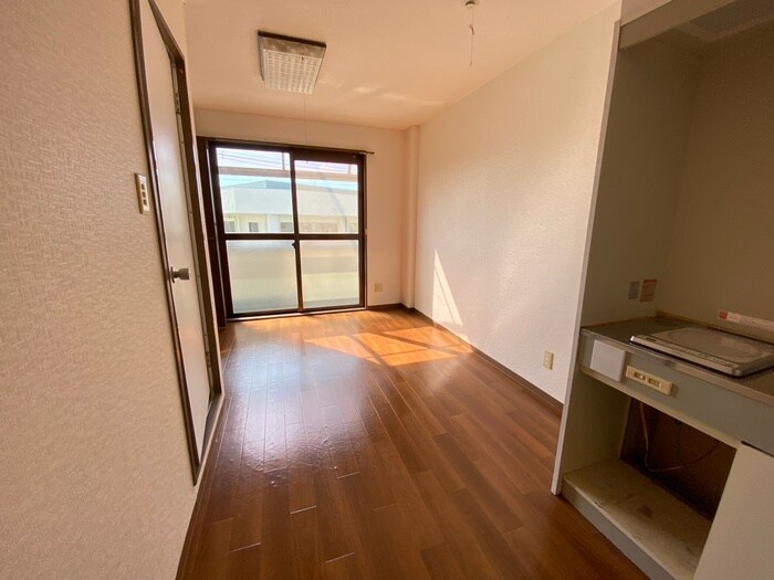 物件内観写真9　(居室)