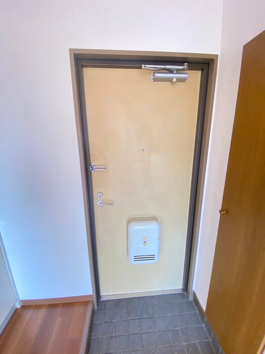 物件内観写真22　(玄関)