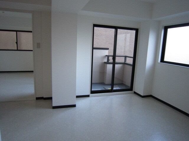 物件内観写真8　(内観写真)