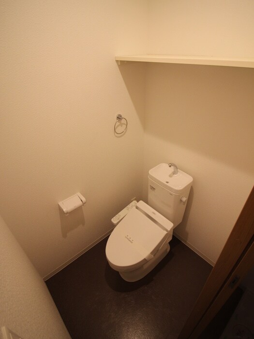 物件内観写真12　(トイレ)