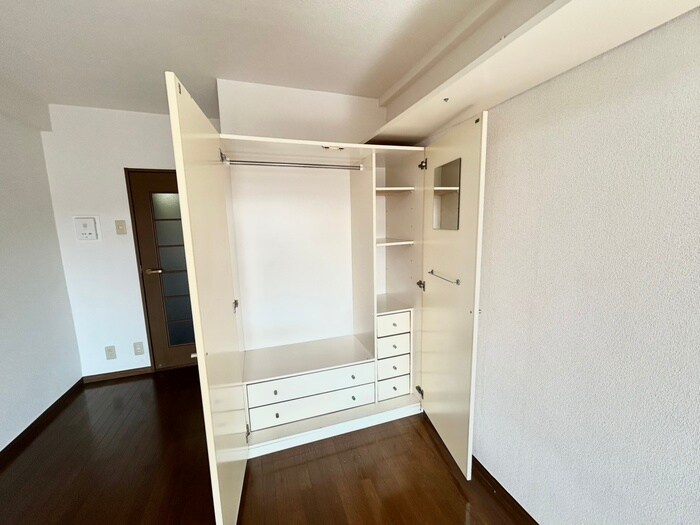 物件内観写真13　(収納)