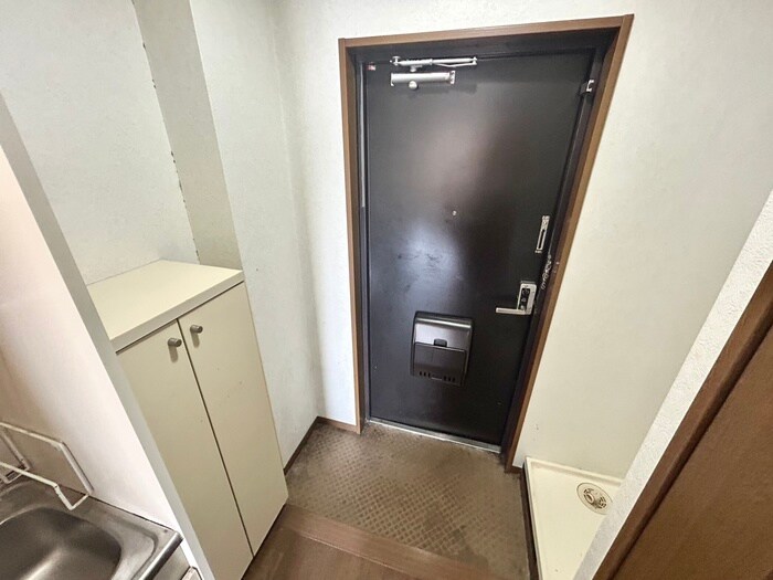 物件内観写真14　(玄関)