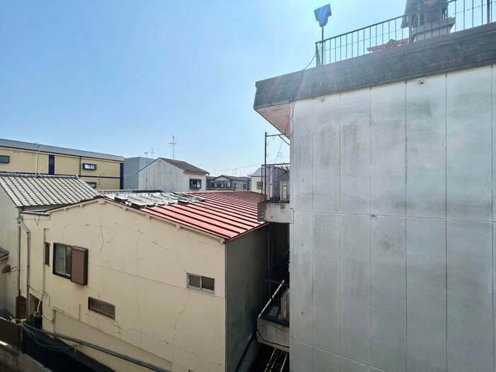 物件内観写真16　(室内からの展望)