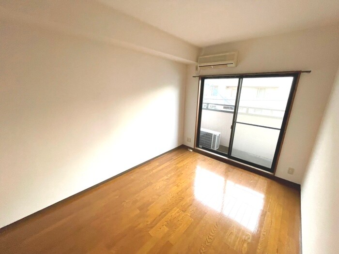 物件内観写真10　(居室)